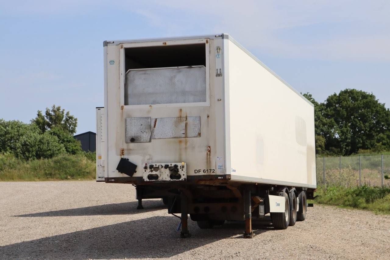 Closed Insulated Trailer Krone B13