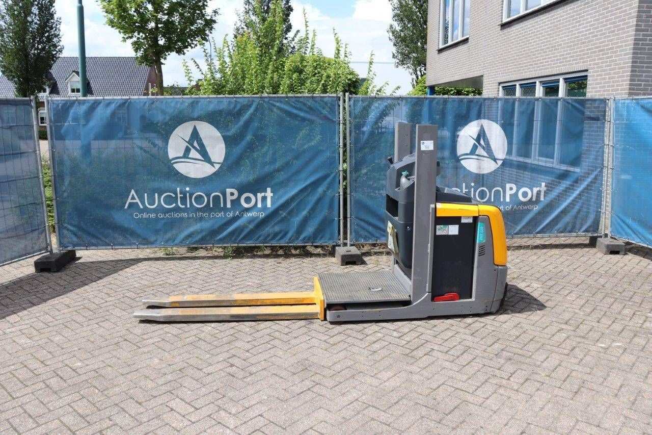 Pallet truck Jungheinrich EKS 110 L Electric 1000kg