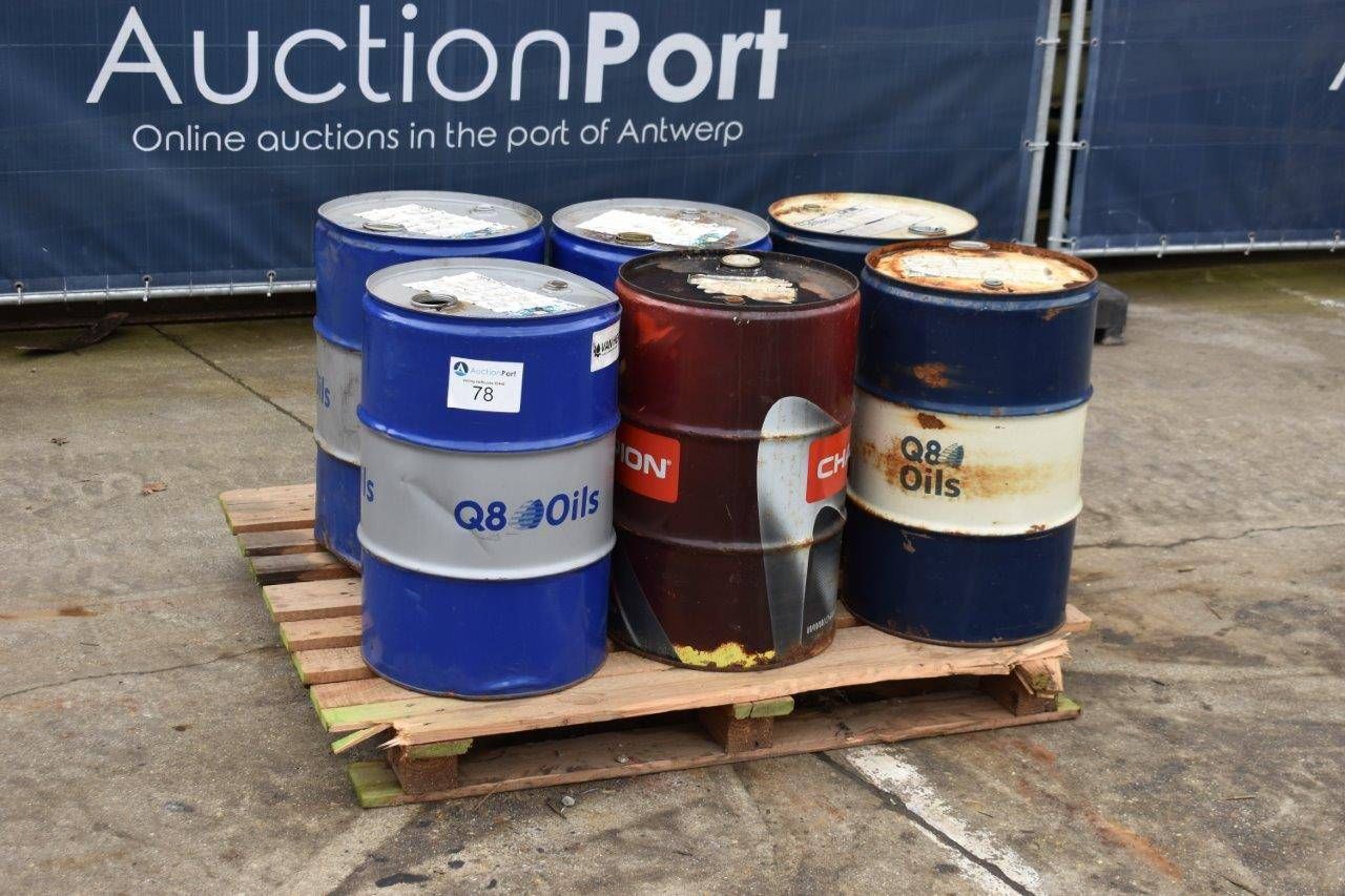 Set of oil barrels 