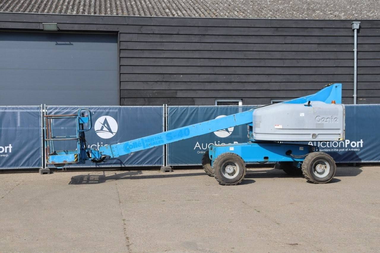 Telescopic boom lift Genie S-40 Diesel 14.2m 2004
