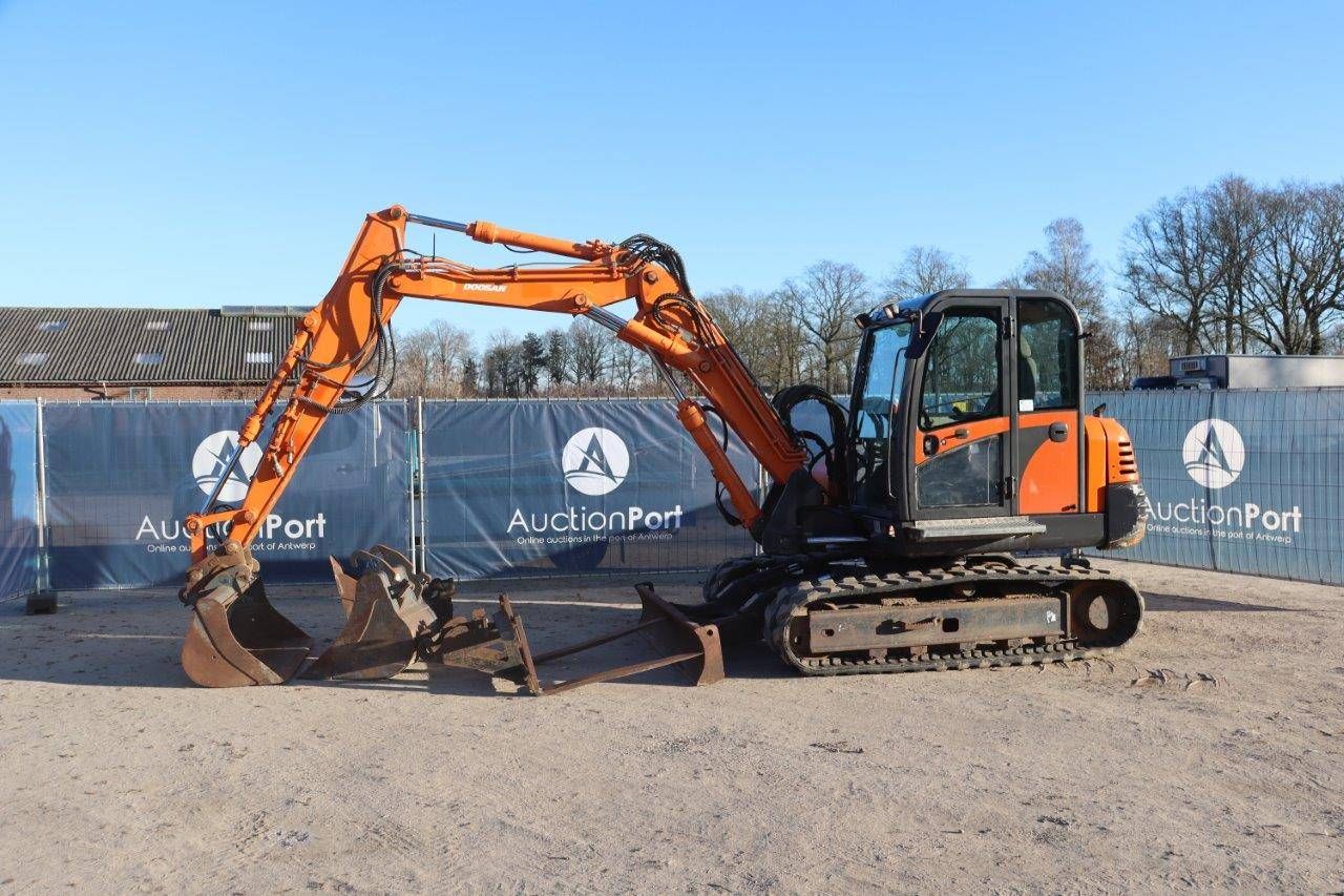 Crawler excavator Doosan Solar 75-V Diesel