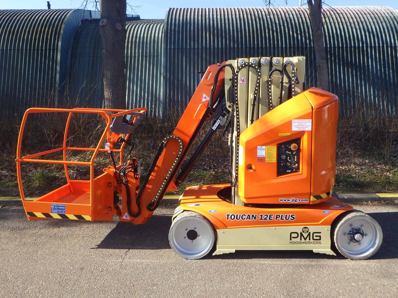 Mast lift Toucan 12E Plus Electric 12.65m 2016