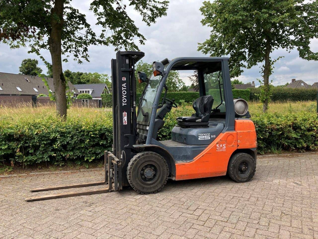 Forklift Toyota 02-8FGF25 LPG 2500kg