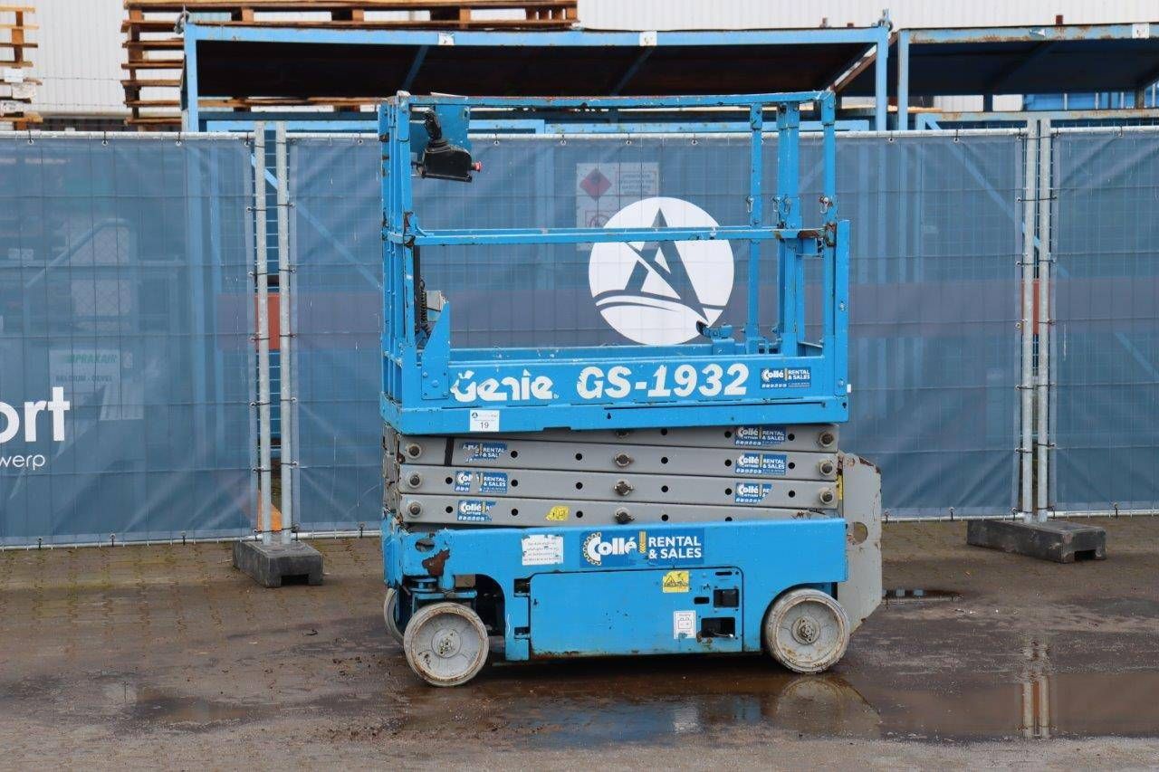 Scissor lift Genie GS1932 Electric 435kg 7.8m 2008