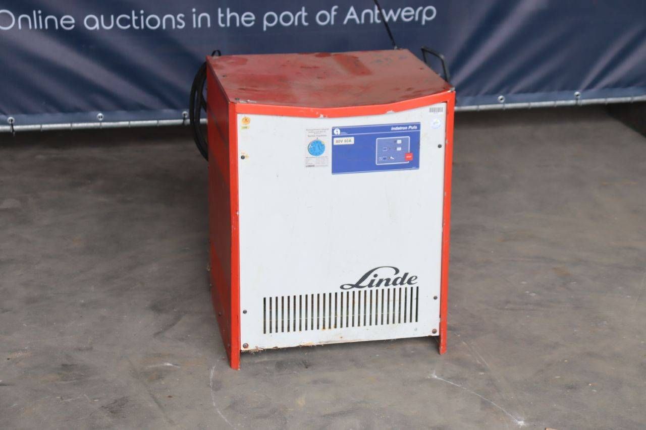 Cargador de baterías eléctricas Linde D 80/90 80V 2007