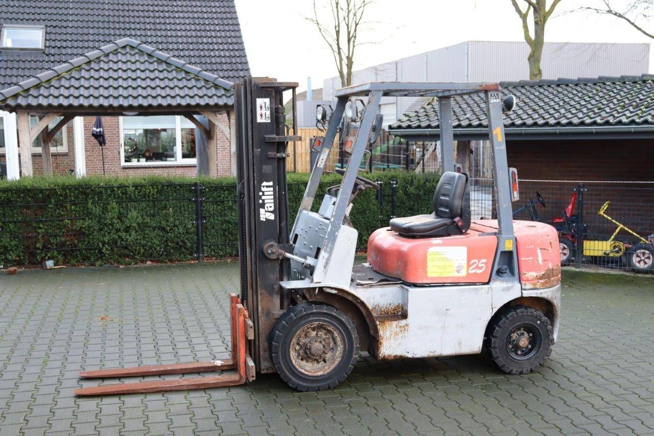 Forklift Tailift 25 Diesel 2500kg
