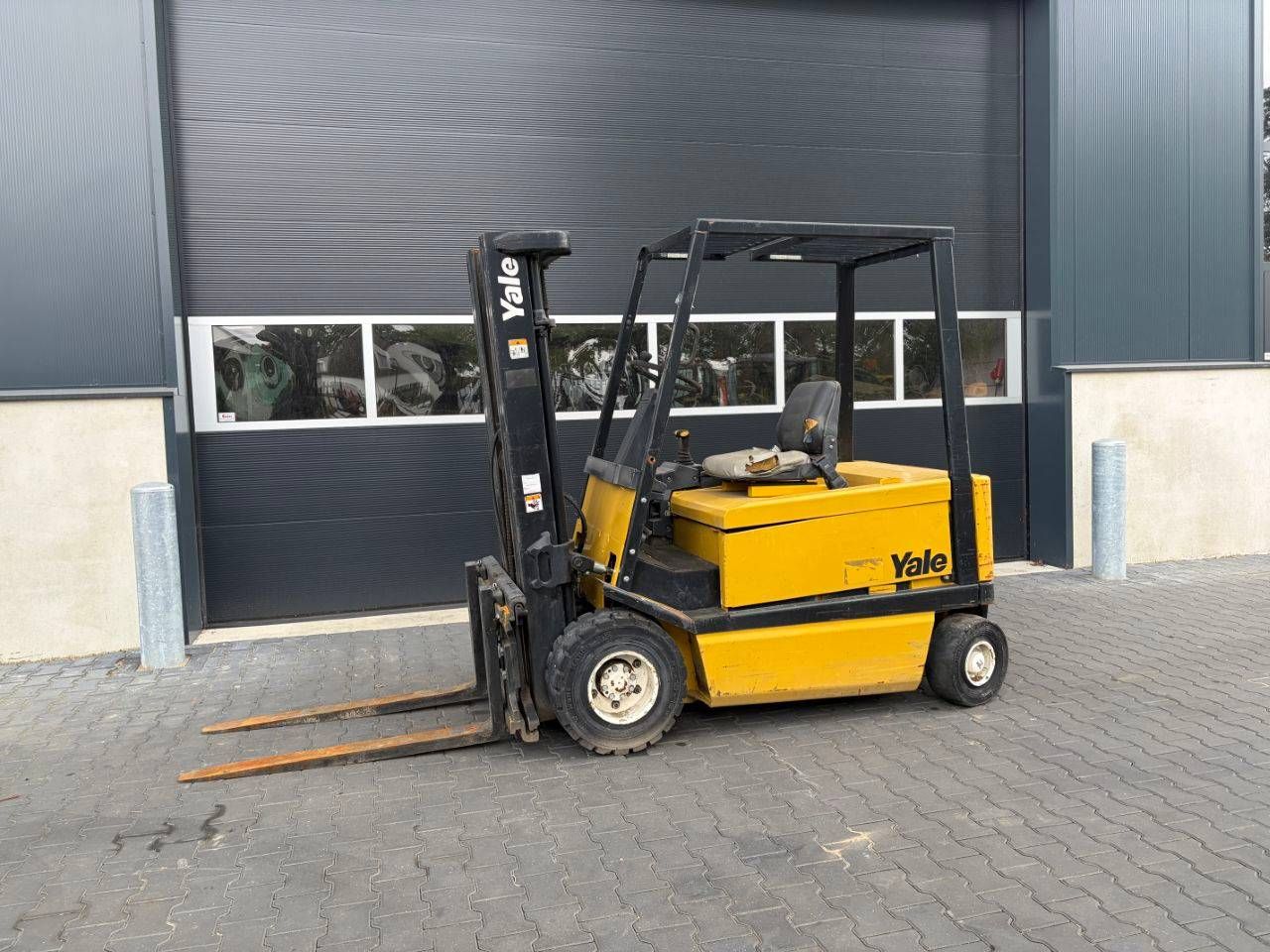 Forklift Yale ERP30 Electric 2810kg 4.7m 1999
