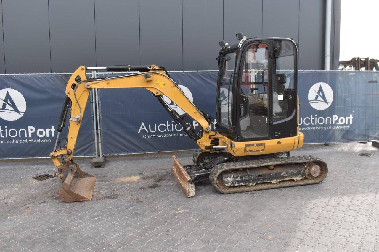 Mini excavator CAT 302.7DCR Diesel