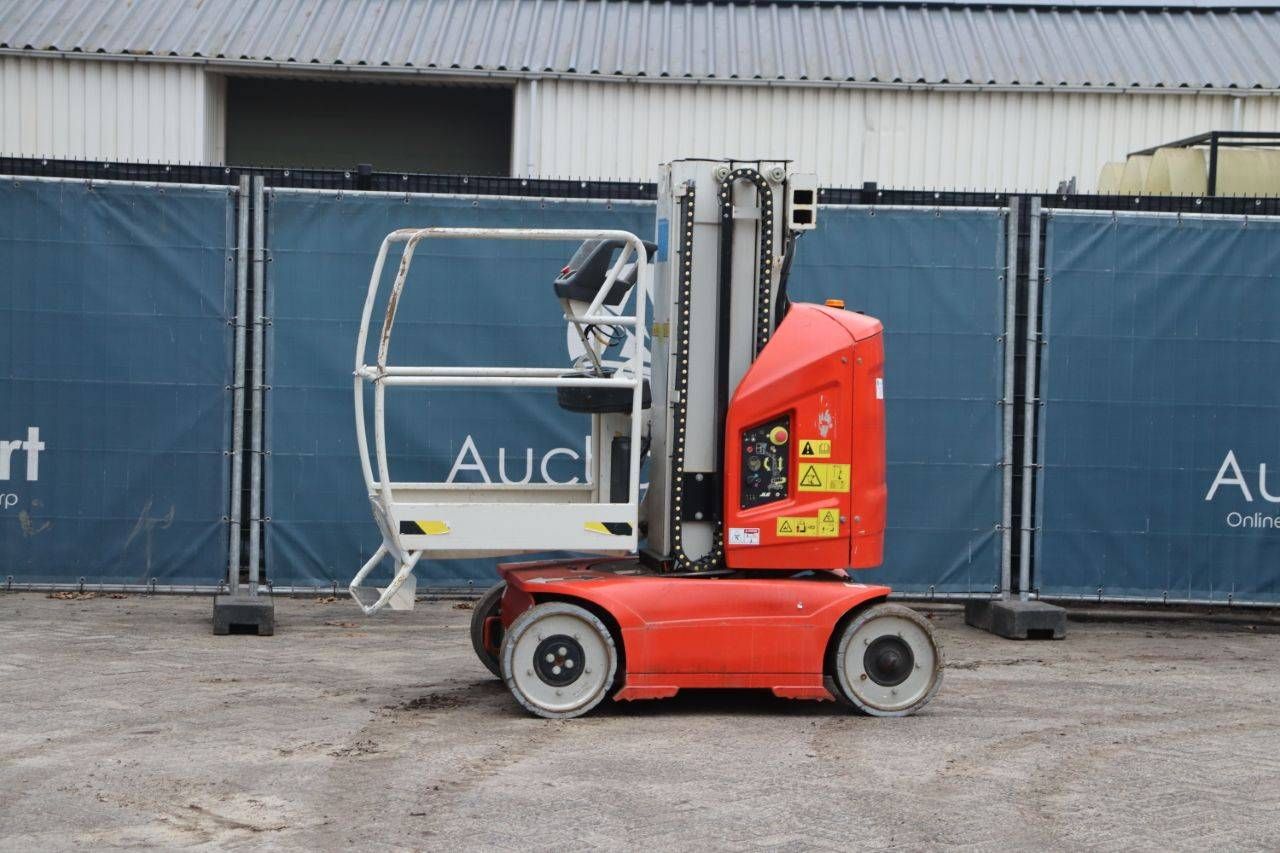JLG Toucan 8E Electric Mast Lift 8.2m 2014