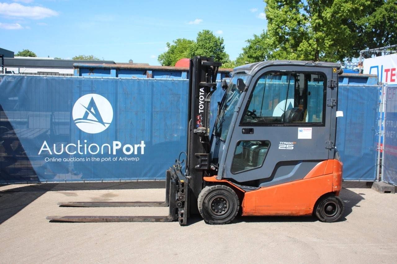 Forklift Toyota 8FBMKT25 Electric 2500kg 4.7m 2016