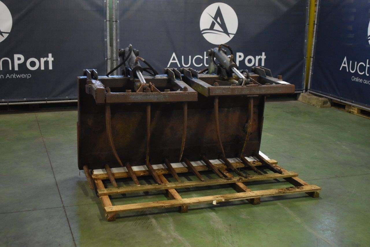 Manure clamp (Margin)