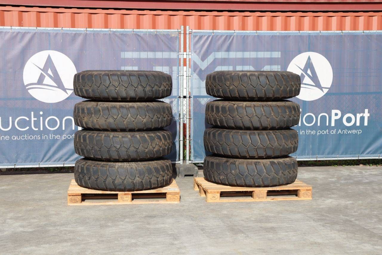 Batch of Nokian 11.00-20 tires with rims, 8 pieces