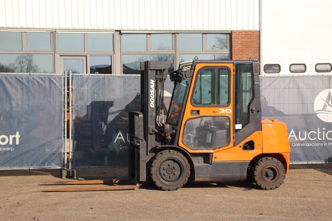 Forklift Doosan 30 Diesel 3000kg