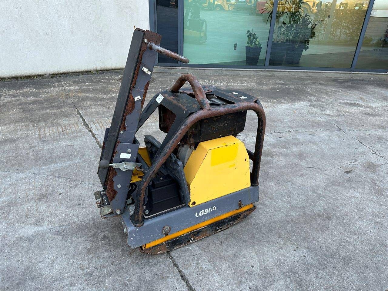 Vibratory plate Dynapac LG500