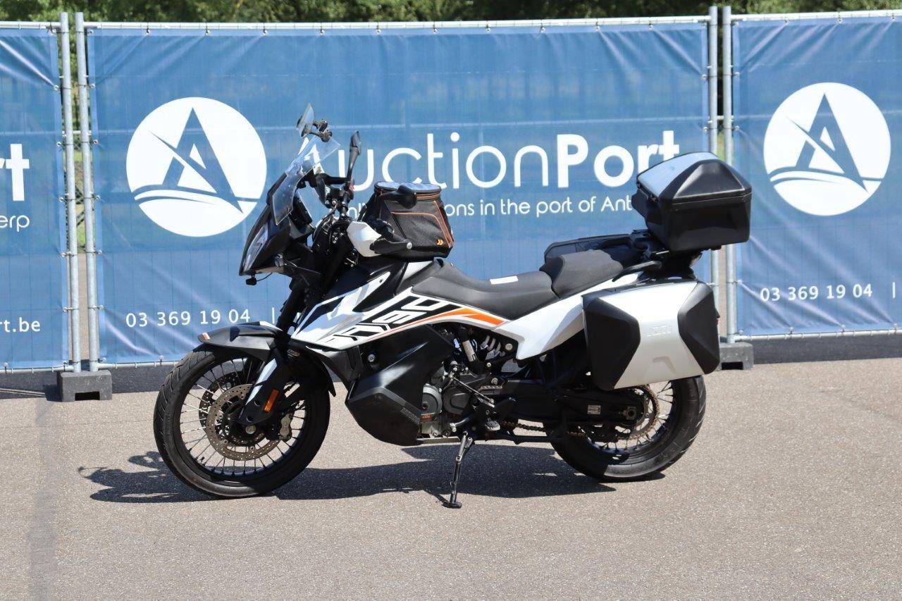 Motor KTM 790 Adventure Petrol 2021 (Margin)