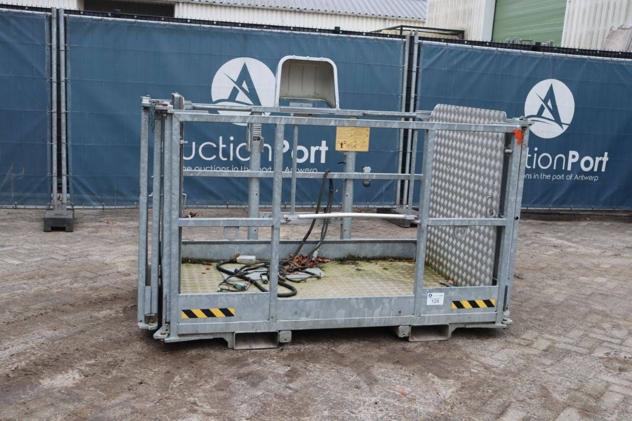 Manitou PSE4400/700 2016 work cage