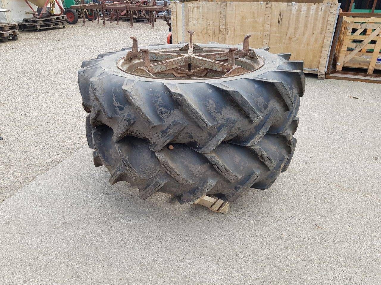 Pneumatic tires 13.6 R 38