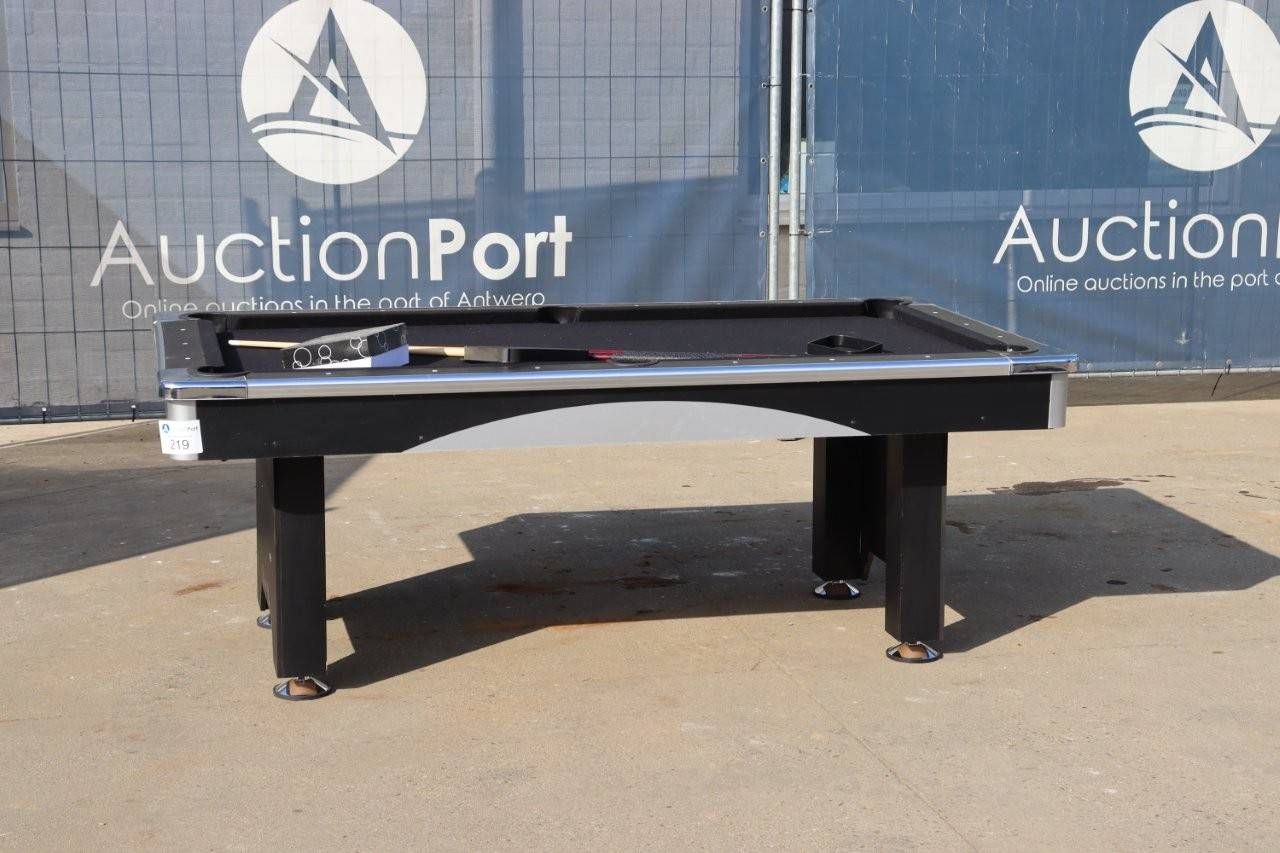 Pool table