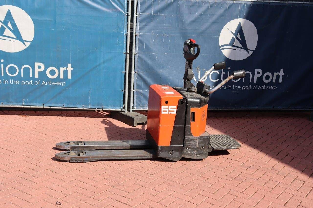 Pallet truck BT LPE 200 Electric 2000kg