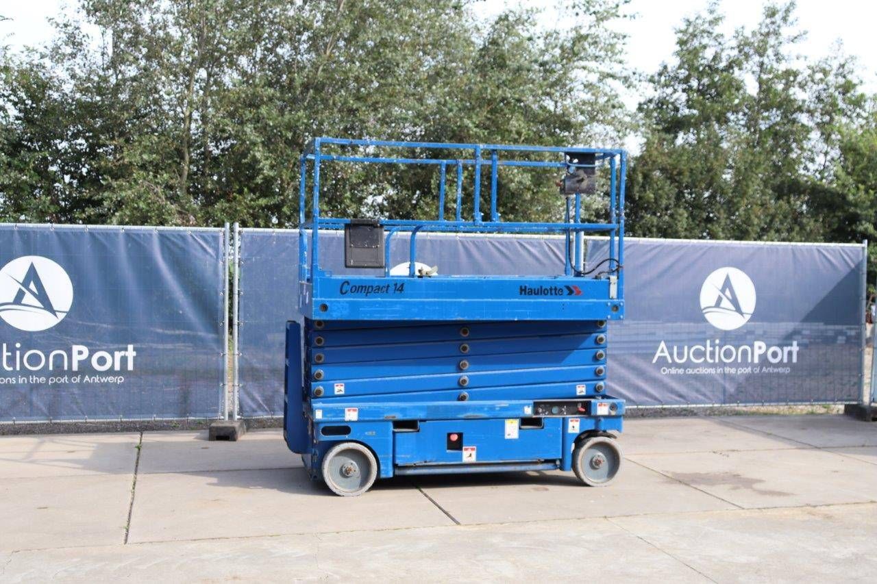 Scissor Lift Haulotte Compact 14 Electric 350kg 13.8m 2010  