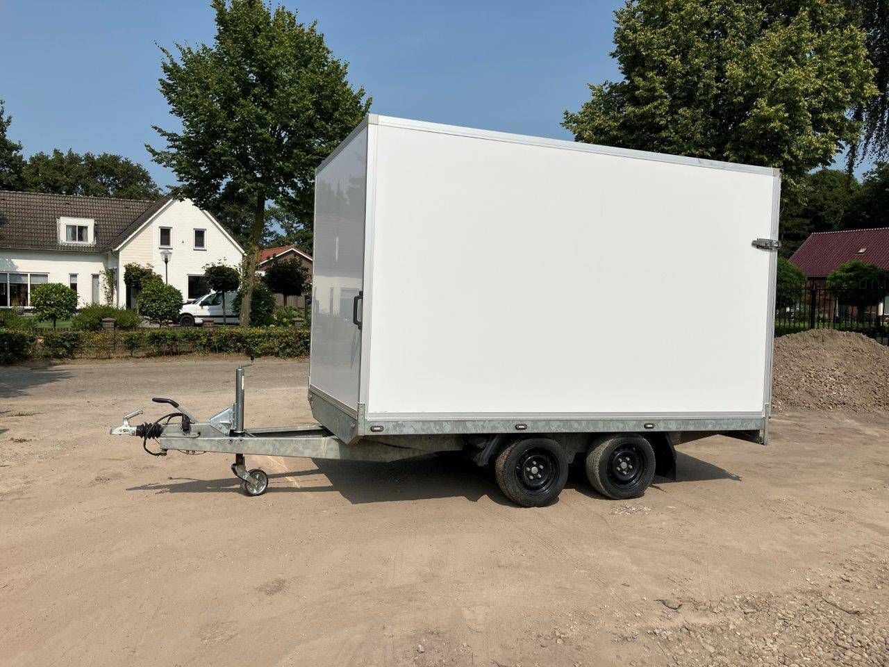 Closed Trailer Hapert TA 330x200x210cm 2800kg