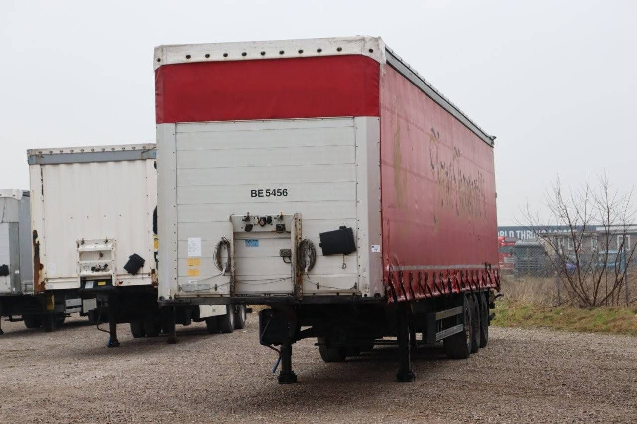 Schmitz Cargobull SCB S3T 2015 sliding tarpaulin trailer