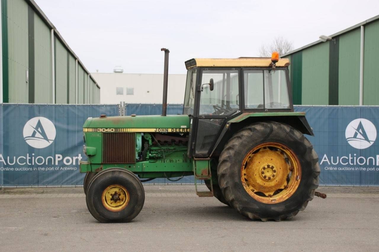 Tractor John Deere 3040 Diesel (Margin)