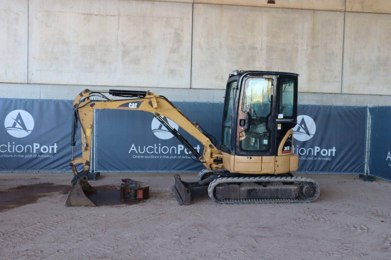 Crawler excavator Caterpillar 303C CR Diesel 30hp 