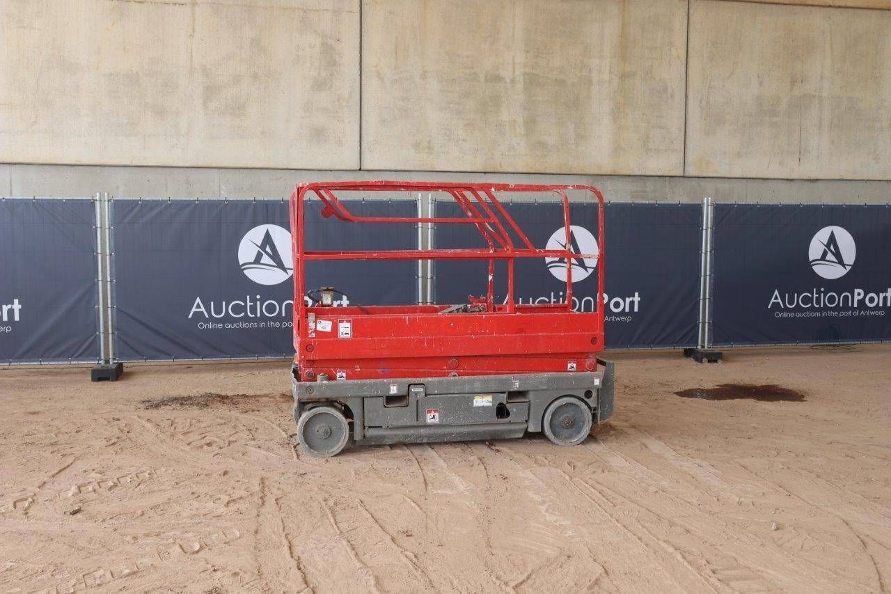Scissor lift Haulotte Compact 8m