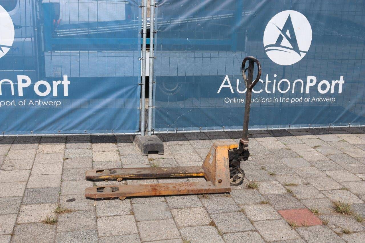 Pallet truck Praxis 2000kg