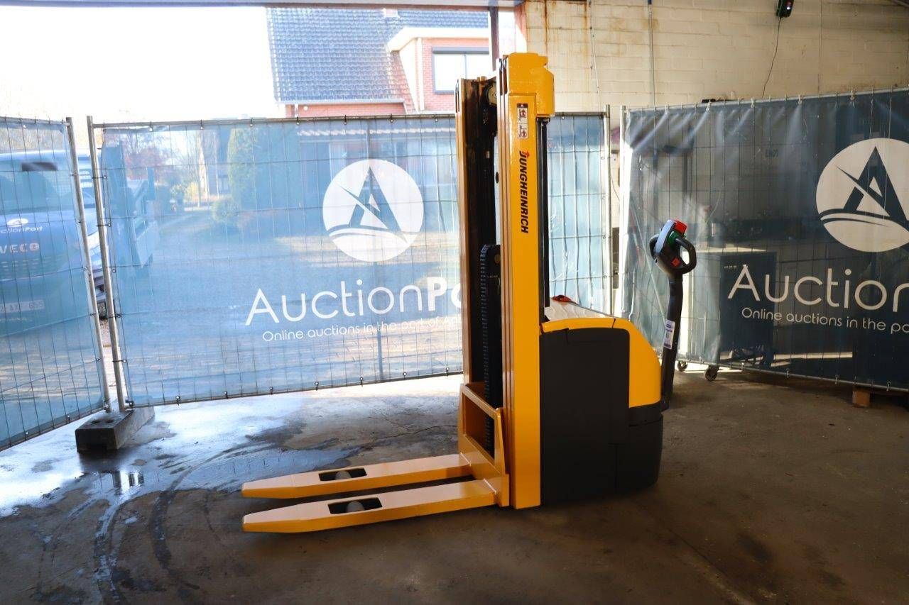 Stacker Jungheinrich EJC 214 Electric 1400kg 4.6m 2007
