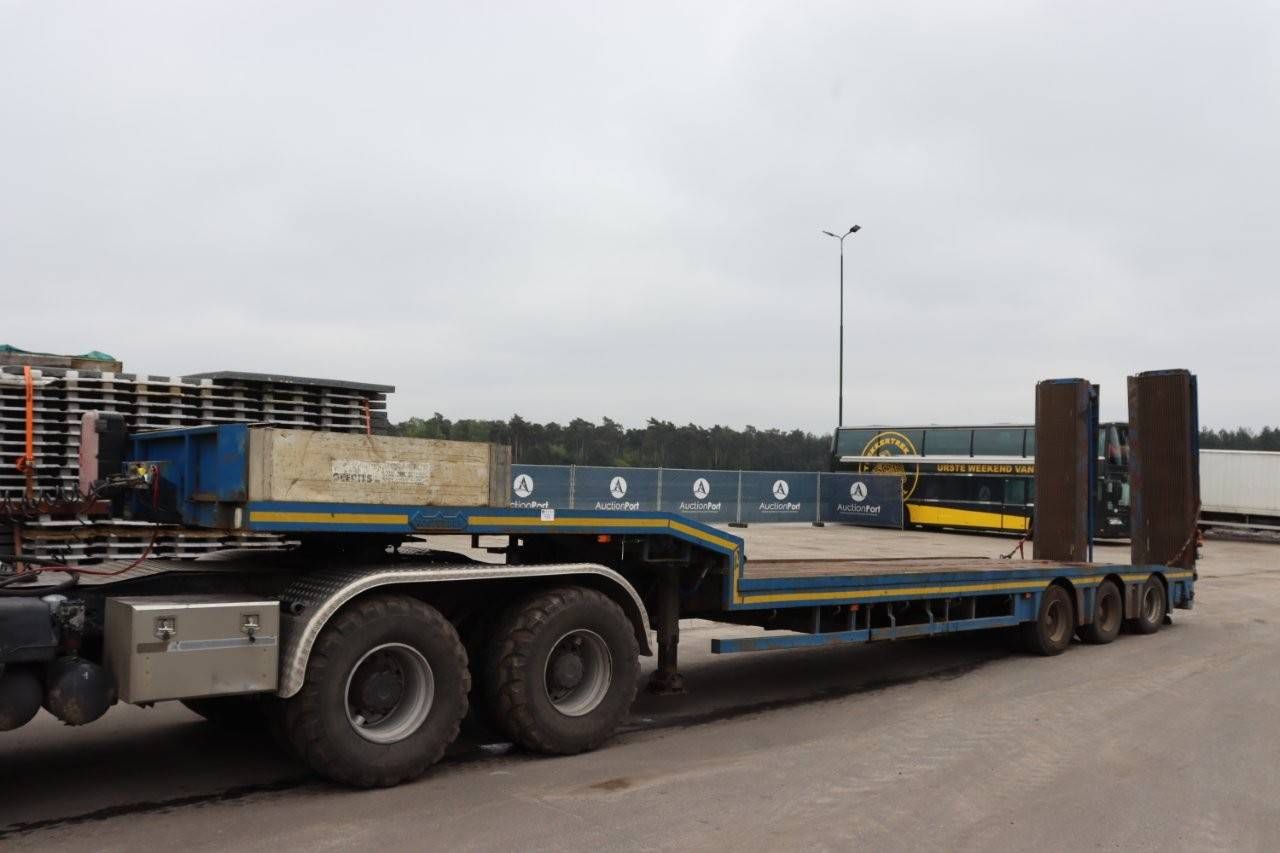 Semi Low Loader Nooteboom MCO-48-03