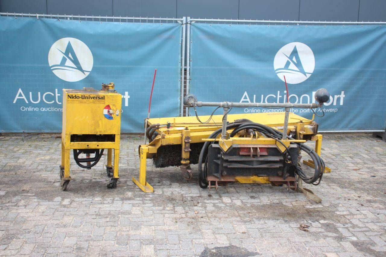 Sweeper attachment Holten-Holland HF35DS 1985