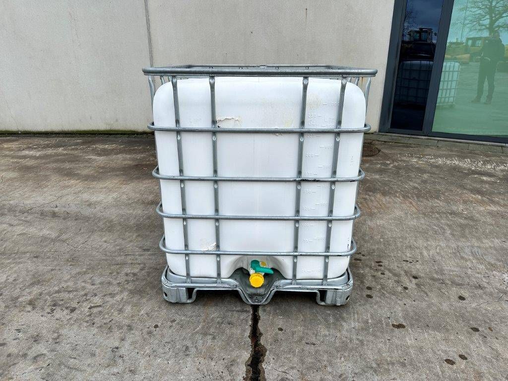 IBC Barrel with vehicle shampoo