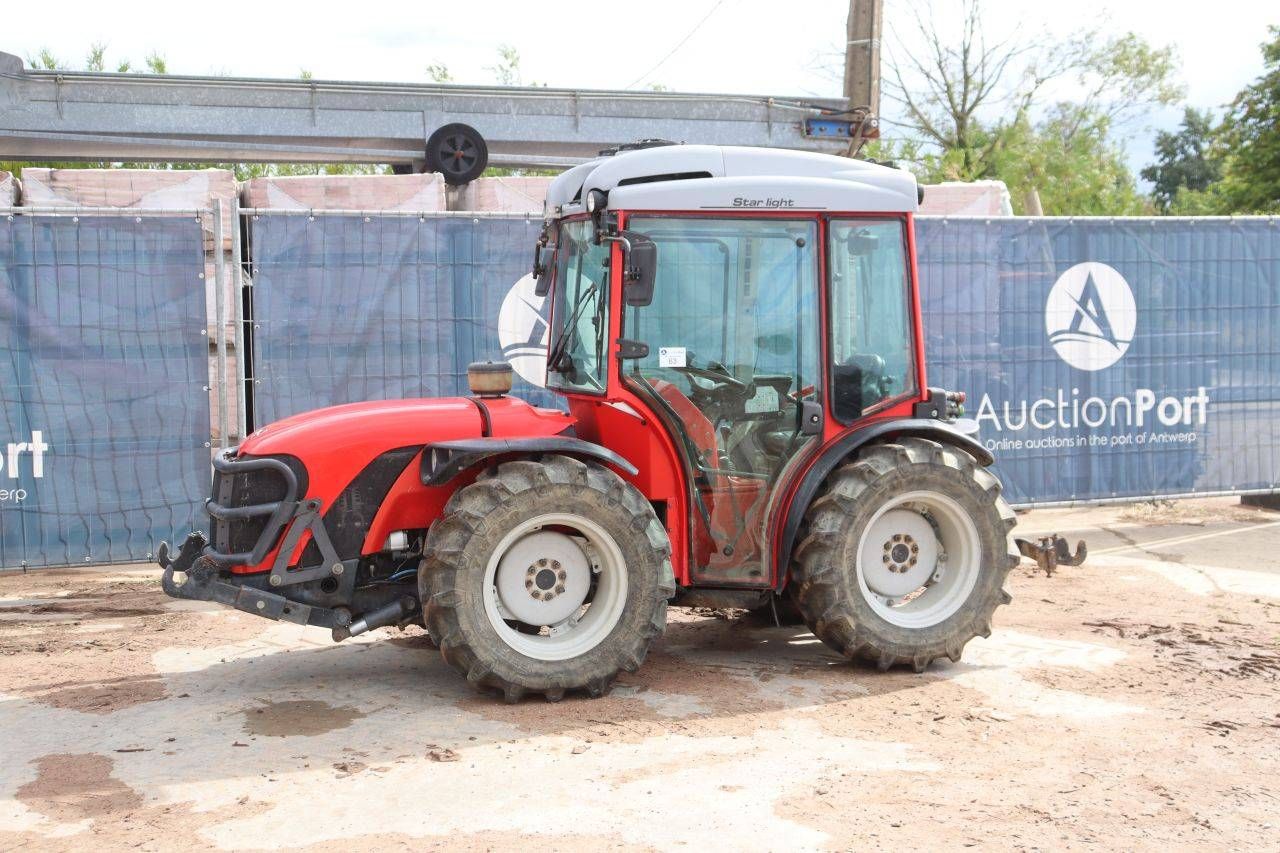 Trattore a scartamento ridotto Antonio Carraro ERGIT-ST2 Diesel 64kW 2012