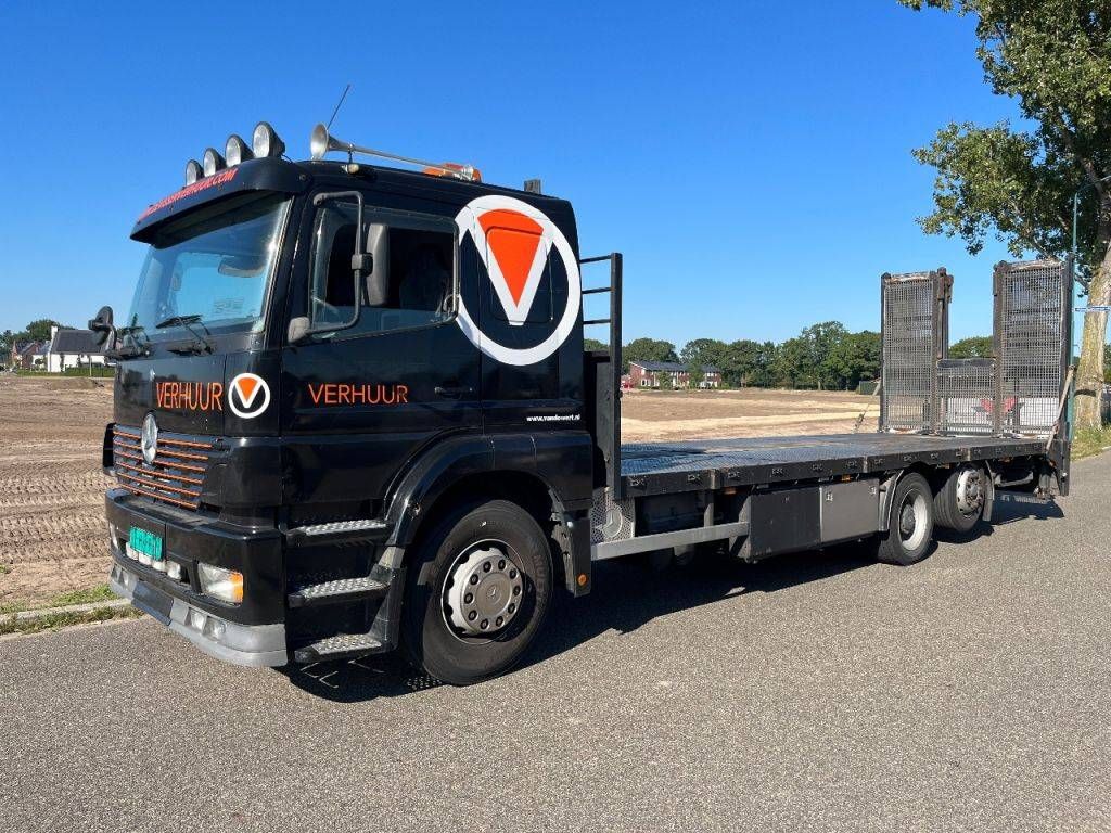Ramp truck Mercedes-Benz 950.60 Diesel 2002 279hp
