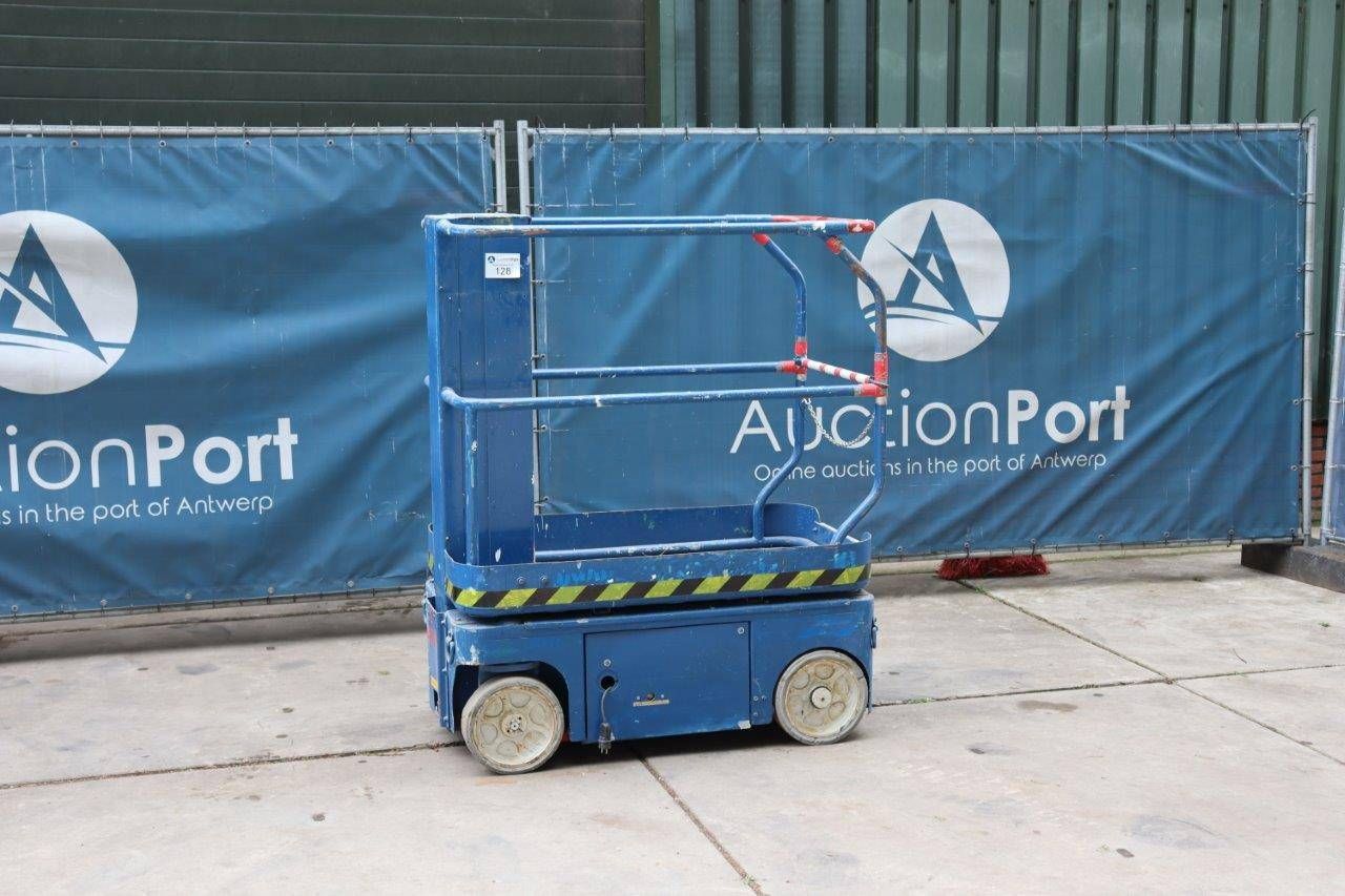 Mast lift UpRight TM12 Electric 307kg 5.83m 2002