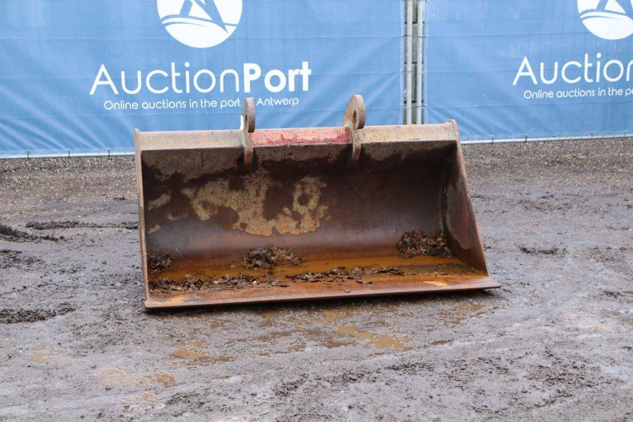 Digger bucket