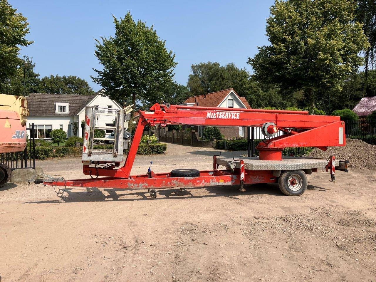 Teupen TL18 trailer mounted aerial work platform