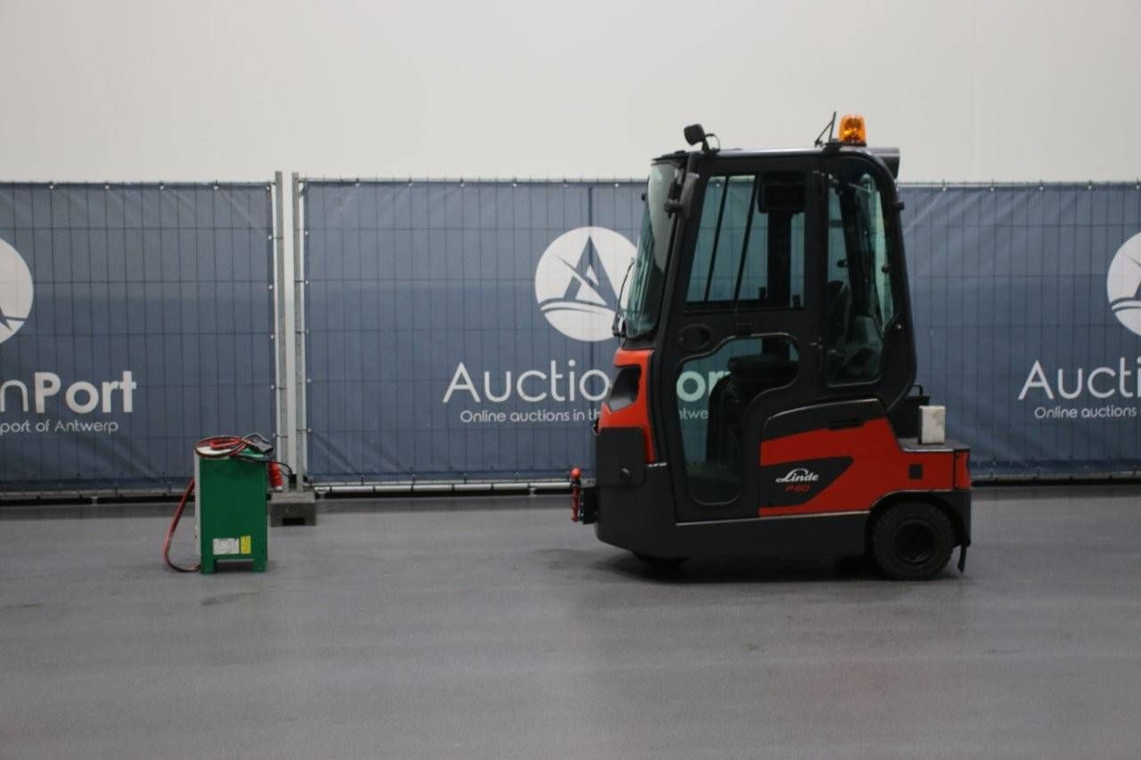 Electric tractor Linde P60 2017