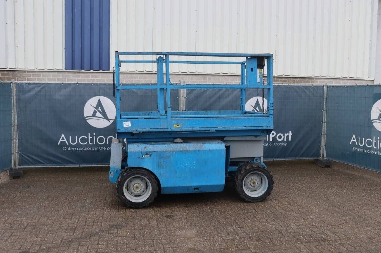 Scissor lift Genie GS-2668 Diesel 9.92m 2006
