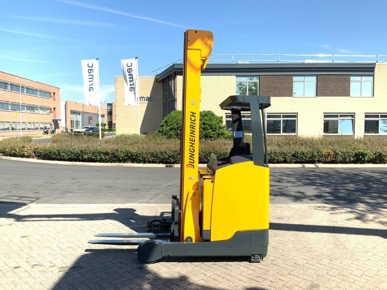 Reach truck Jungheinrich ETV216 Electric 1600kg 7.75m 2014