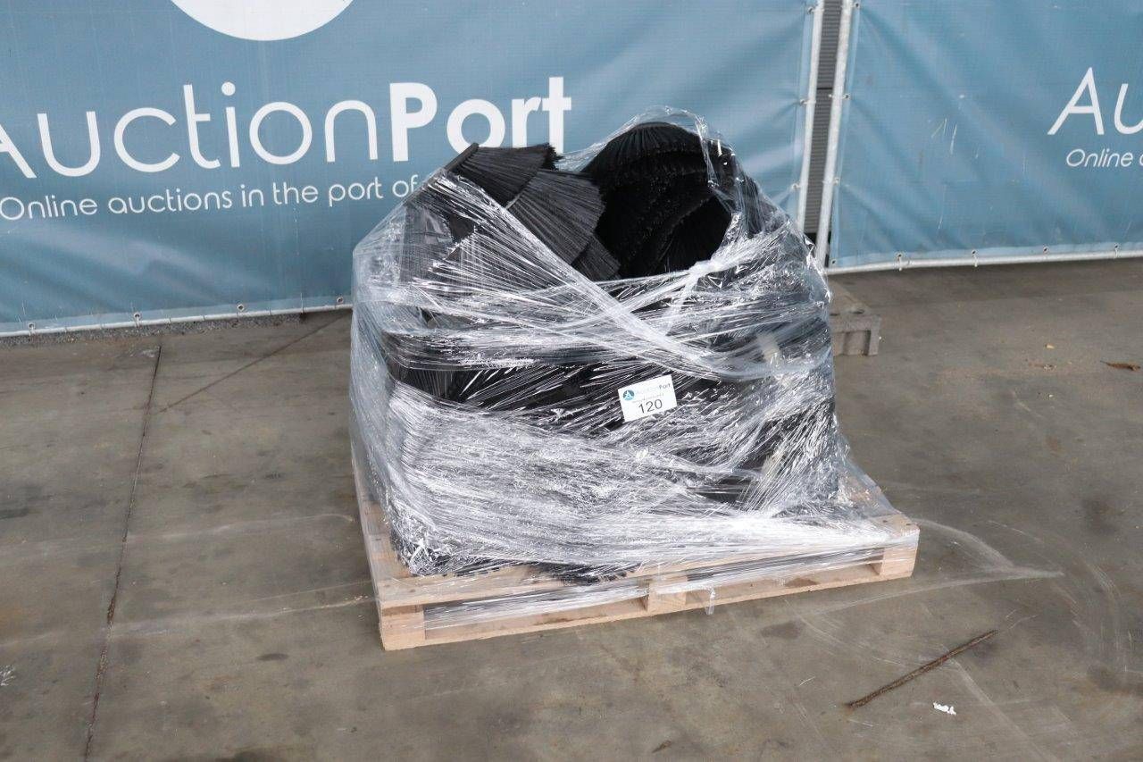 Batch of Sweeping Brushes New