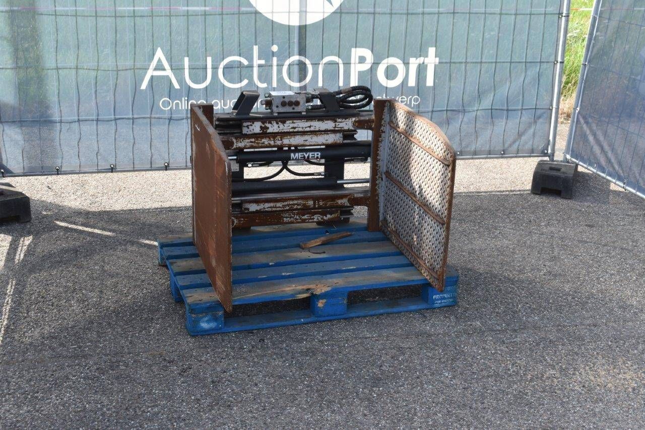 Meyer box tipper