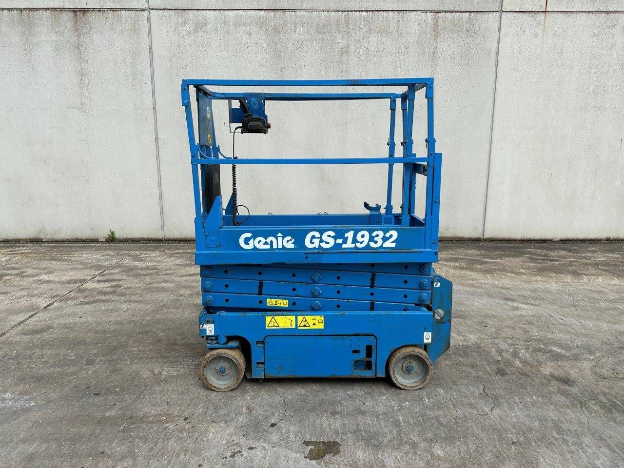Scissor lift Genie GS1932 Electric 227kg 7.85m 2005