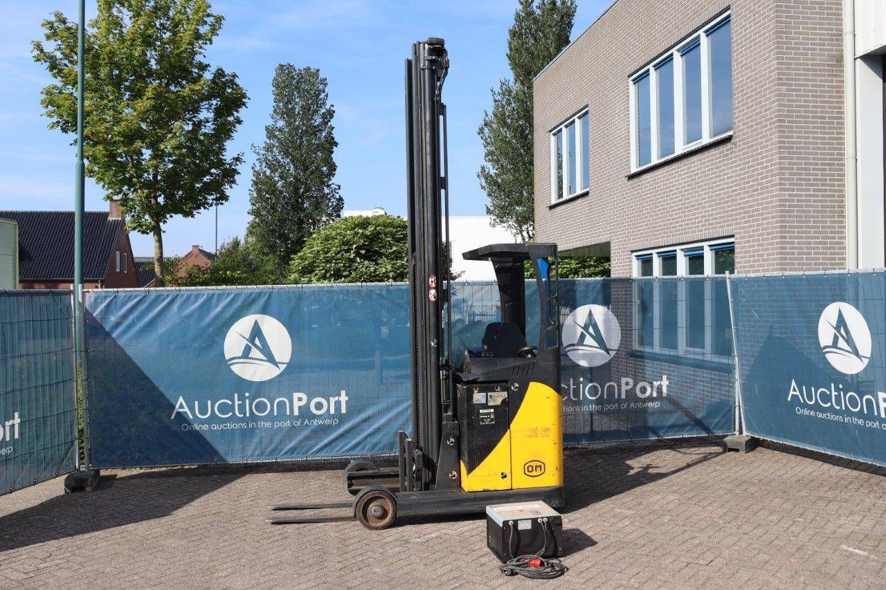 Reach truck OM Carrelli XR14ac Electric 1400kg 10.85m 2008