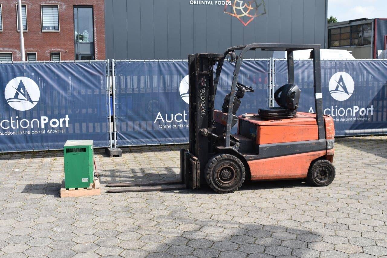 Gabelstapler Toyota FBMF25 Elektro 2500kg