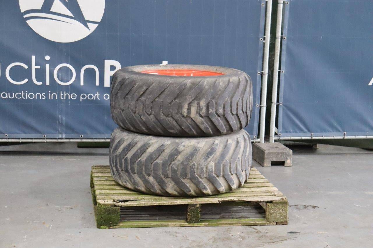 Lot of Tires Trelleborg TWIN 404