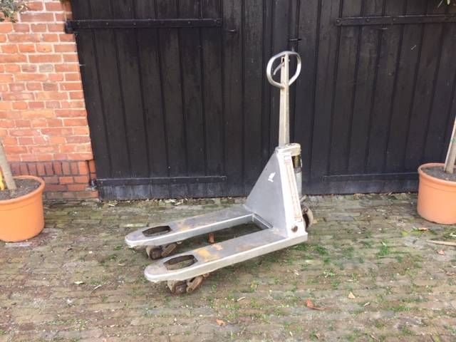 Pallet truck Vestergaard 2500