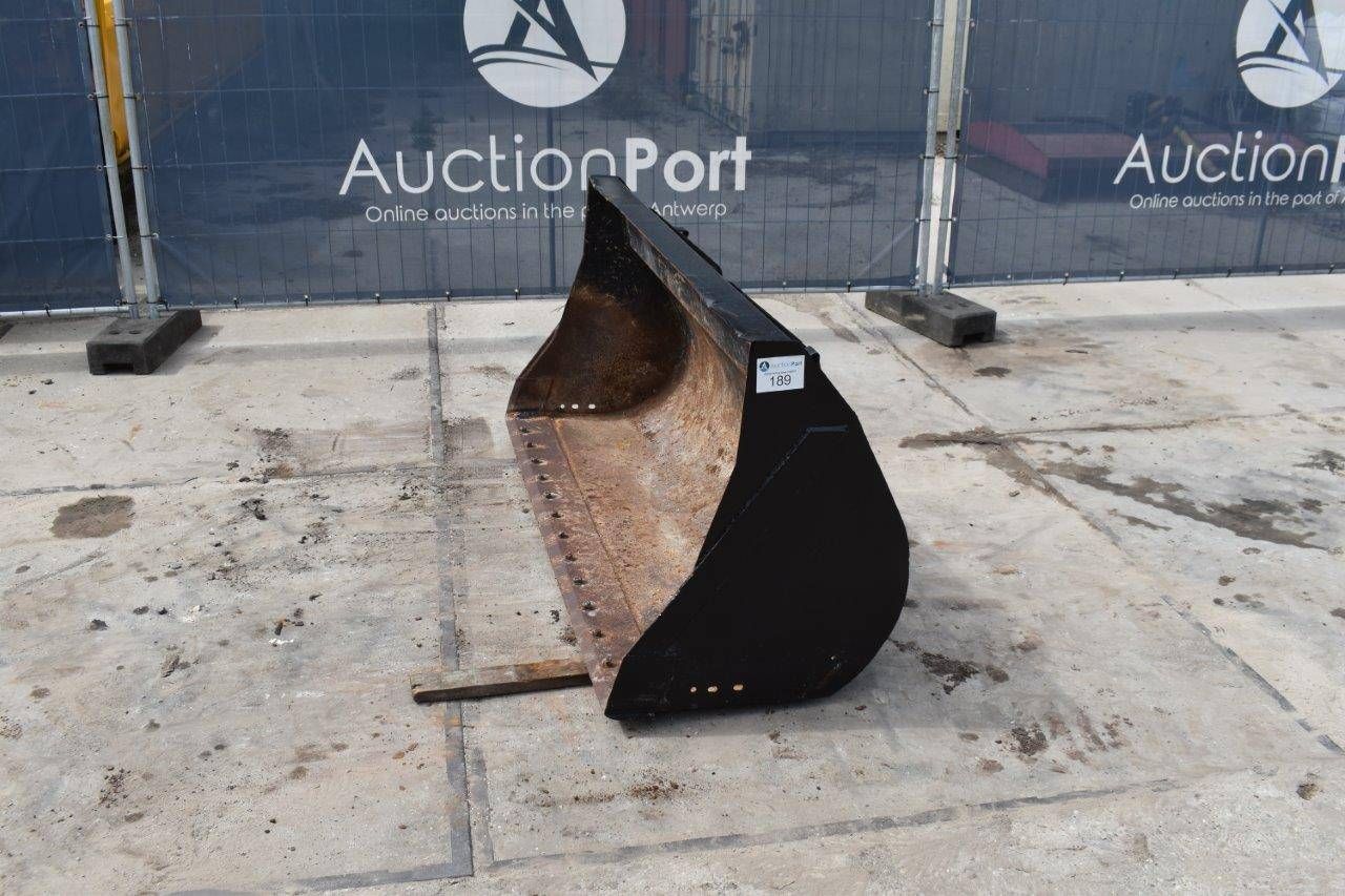 Digger bucket